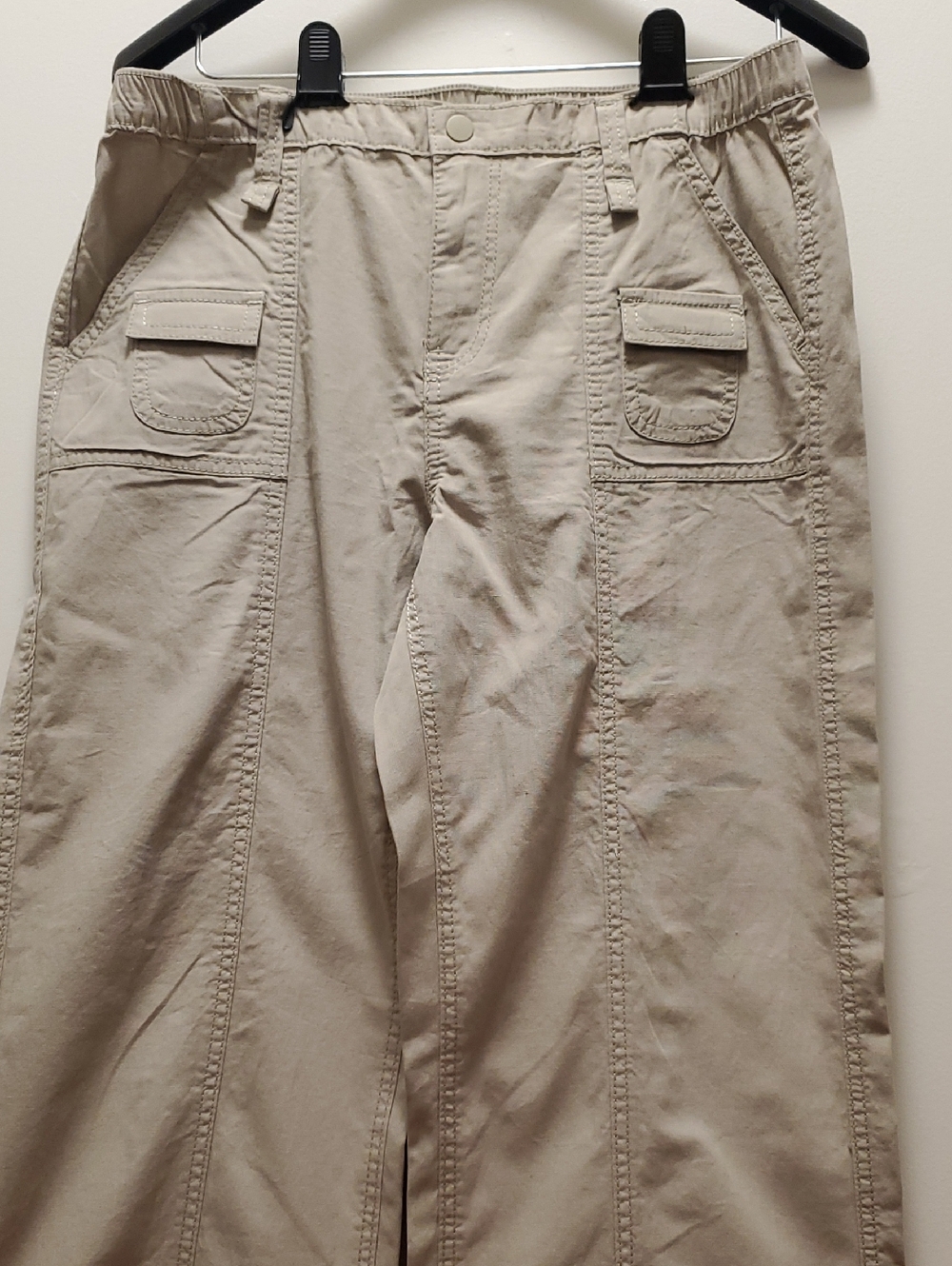 Women Beige Utility Cargo Pants - H & M, Suze 8.